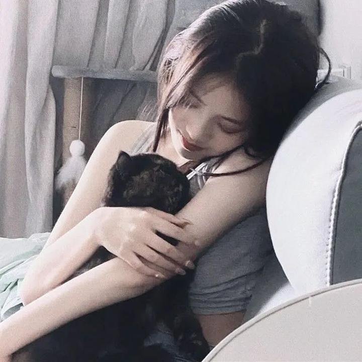 亚历克斯与艾玛